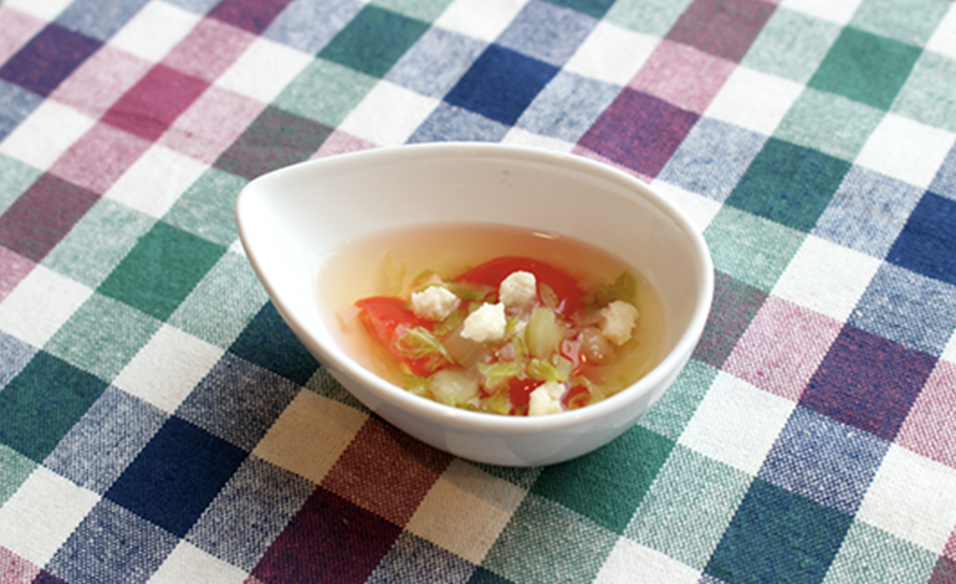 肉から作る!栄養満点!鶏だんご入り野菜スープ