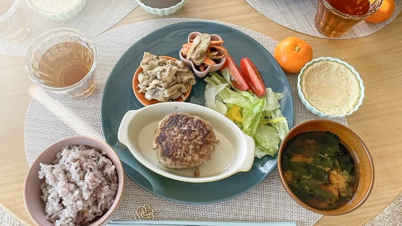 手作りの食事の写真