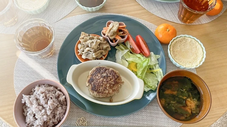 手作りの食事の写真