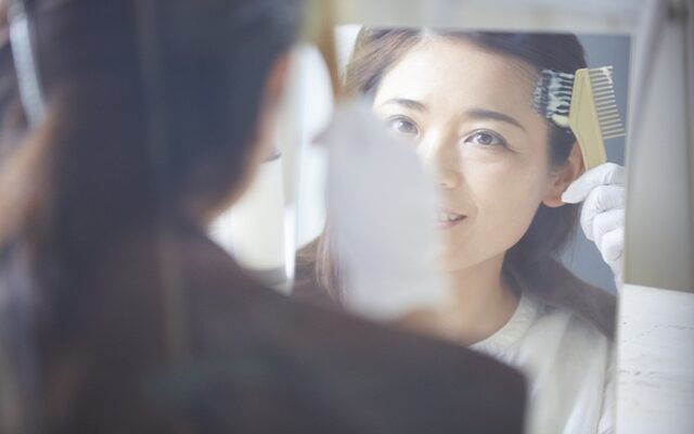 敏感肌の私でも肌トラブルなしの白髪染め、見つけた！【体験談】